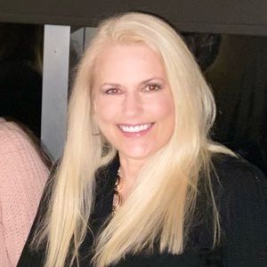 Meet your Posher, Leanne